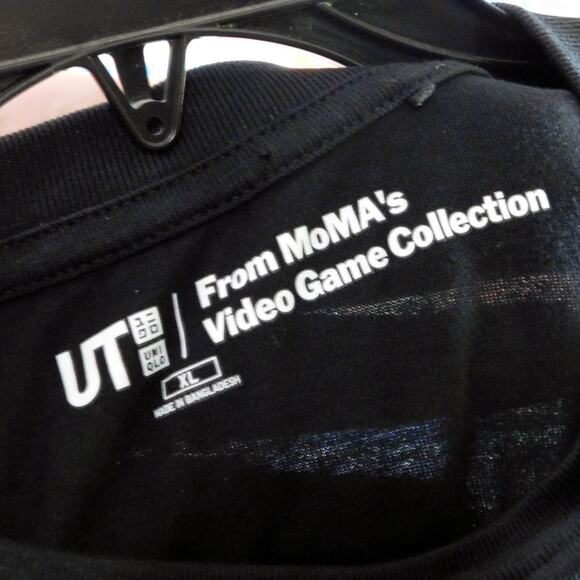 Uniqlo UT Space Invaders MoMA Art Museum T Shirt Size XL Double Sided Black - Picture 2 of 5